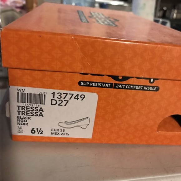 New Women shoes size 6 1/2 - Picture 2 of 4